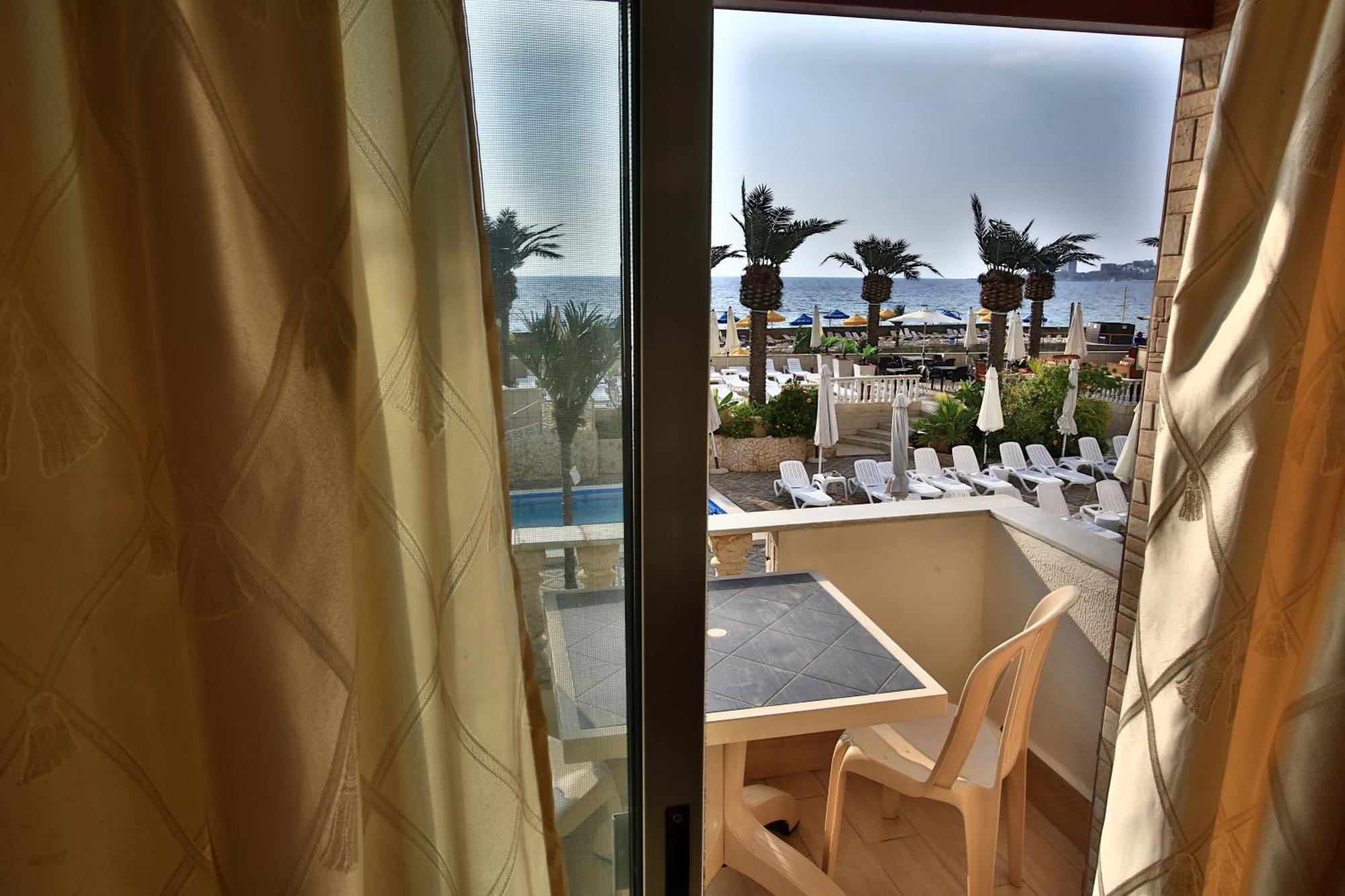 Lamedina Hotel & Resort Jounieh Phòng bức ảnh